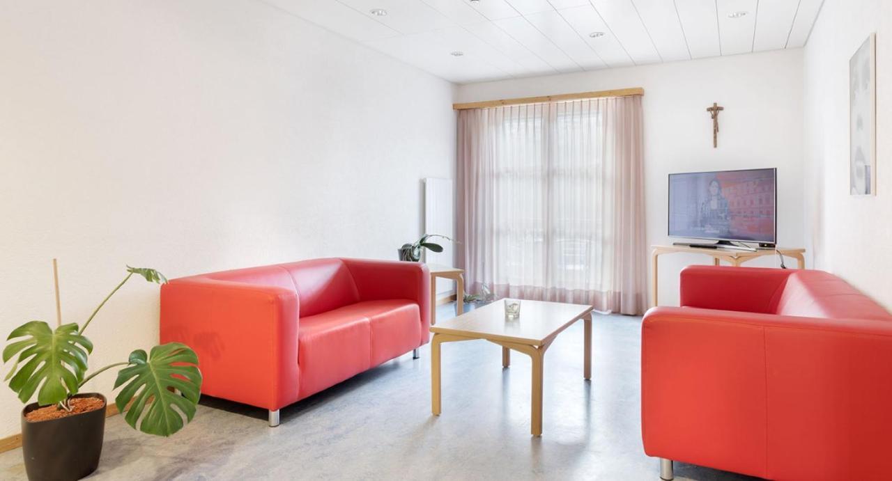 Hotel & Bildungshaus St. Jodern Visp Eksteriør billede