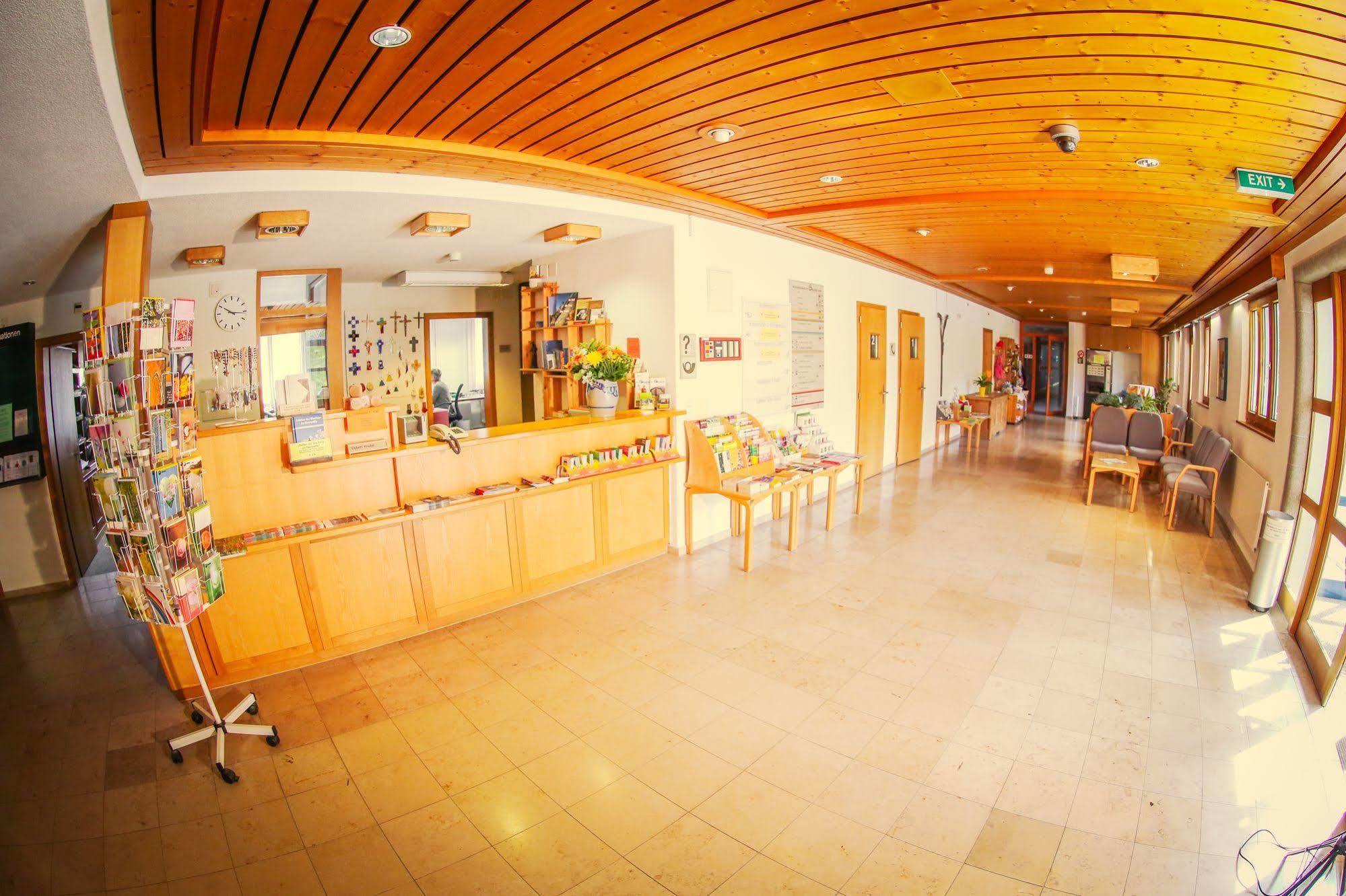 Hotel & Bildungshaus St. Jodern Visp Eksteriør billede