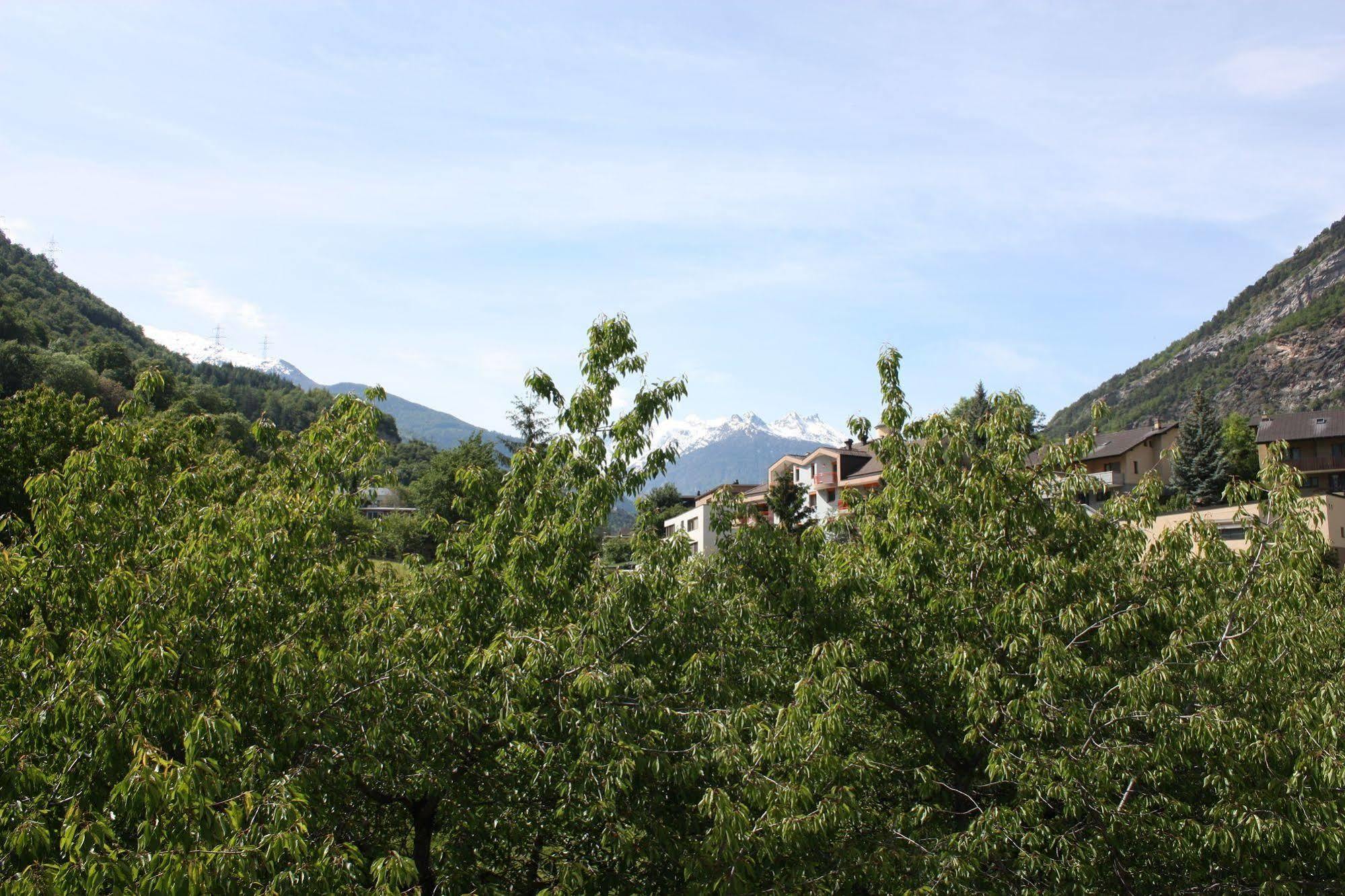 Hotel & Bildungshaus St. Jodern Visp Eksteriør billede